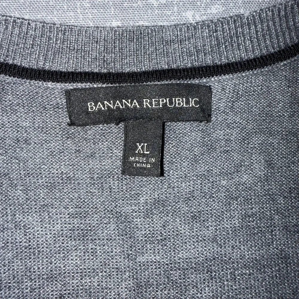 Banana Republic Sweater Mens XL Gray Brown Striped Merino Wool V Neck Knit